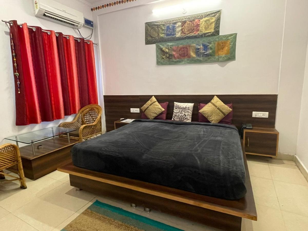 Orchid Hostel And Hotel Tapovan Esterno foto